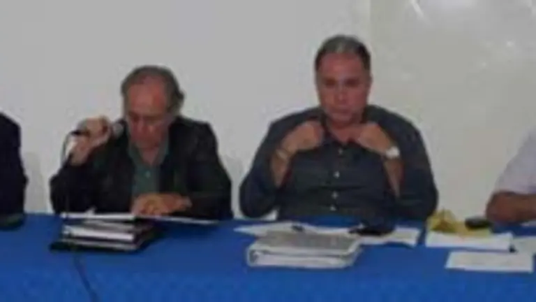  Carlos Carreira Quintas, &Aacute;lvaro Sarria P&eacute;rez, Antonio Fabal P&eacute;rez, presidente; y Luis Soto Gonz&aacute;lez.