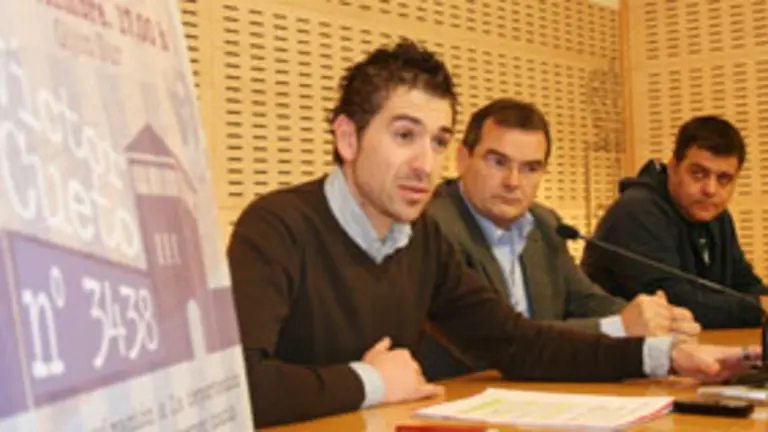  Marcos Cienfuegos, &Aacute;ngel Gonz&aacute;lez y Pedro Tim&oacute;n, durante la presentaci&oacute;n del documental. 