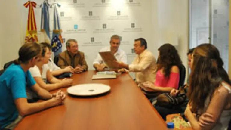  L&oacute;pez Dobarro, durante la reuni&oacute;n en la Delegaci&oacute;n de la Xunta. 