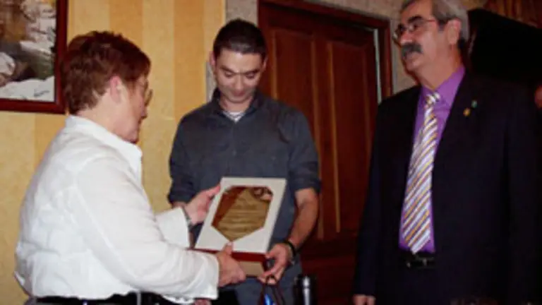  La viceconsejera particip&oacute; en el homenaje al Socio del A&ntilde;o del Centro Asturiano de Salamanca. 