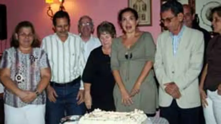  Eva y Mary Rico, con los homenajeados.