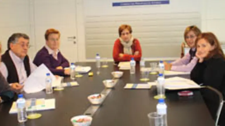  Mar&iacute;a Jos&eacute; Ramos presidi&oacute; la reuni&oacute;n del Consejo Rector. 