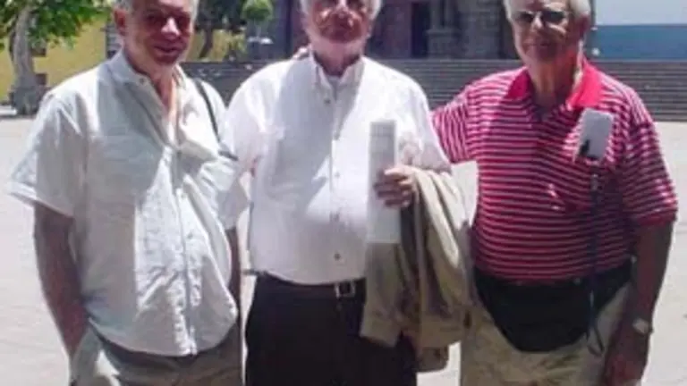  Antonio, Julián y Andrés.