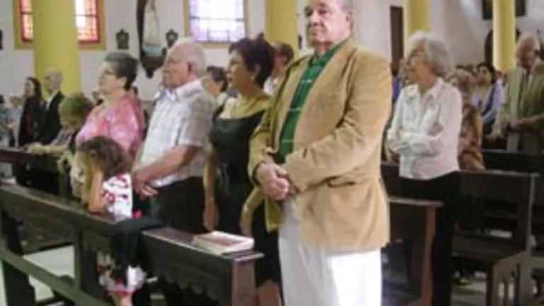  De dcha. a izda., Nicolás Trujillo Alonso, presidente; Thais Aponte León, secretaria general; Pedro Martín Guirola, director; y Aída González de Martín, Previsión Social.