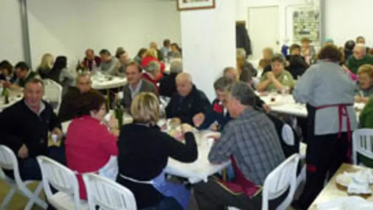  As dependencias do Centro encheronse de socios e amigos da entidade.