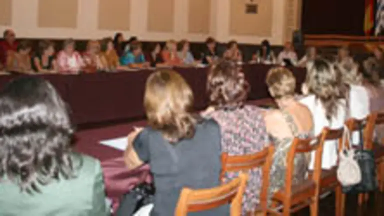  Las asistentes tuvieron la oportunidad de escuchar testimonios de mujeres de distintas profesiones.