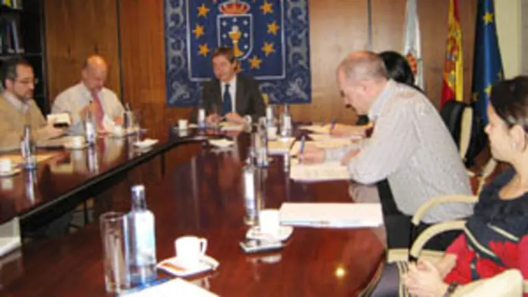  Jes&uacute;s Gamallo presidi&oacute; la reuni&oacute;n de la pasada semana.