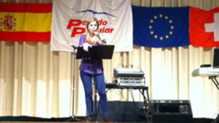 Victoria Cristóbal durante su intervención en el acto de Nuevas Generaciones de Ginebra.