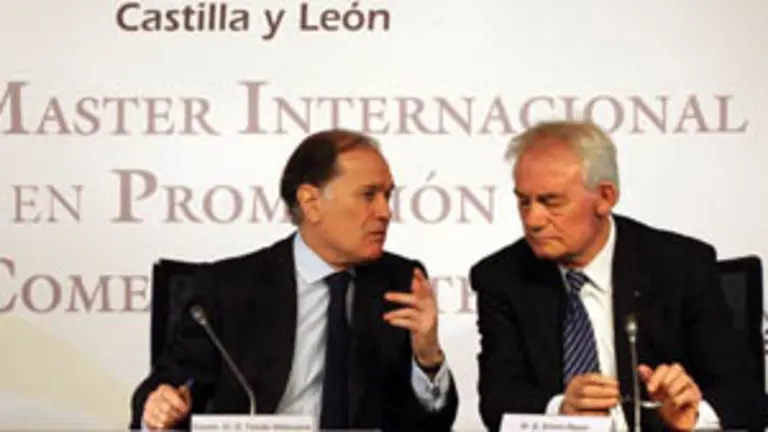  El consejero de Economía, Tomás Villanueva, en la apertura del VII Máster Internacional de Comercio Exterior.