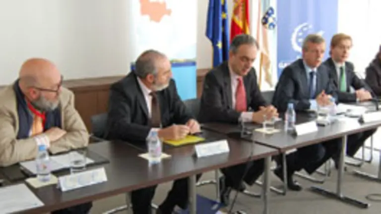  Alfonso Rueda particip&oacute; en la presentaci&oacute;n de la macrorregi&oacute;n.