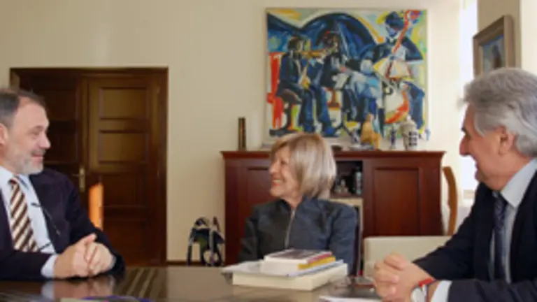  Roberto Varela, Josefina Delgado y Francisco L&oacute;pez, durante la reuni&oacute;n.