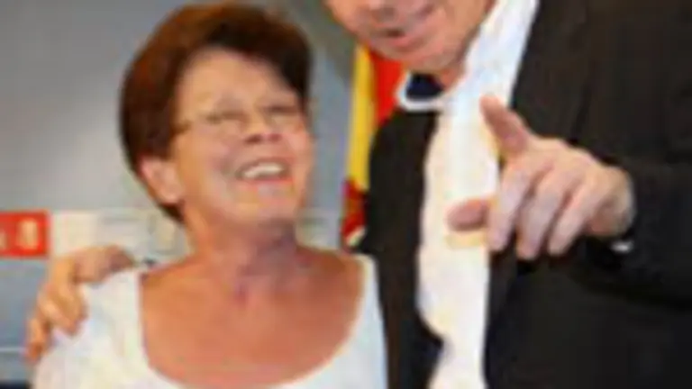 Tomás Gómez, junto a María de los Ángeles Ruisánchez, secretaria general del PSOE Argentina.