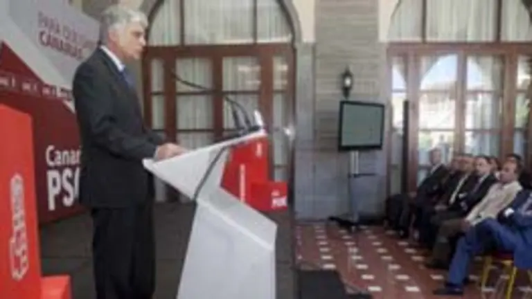  José Miguel Pérez García, candidato socialista a la Presidencia de Canarias, durante la presentación.