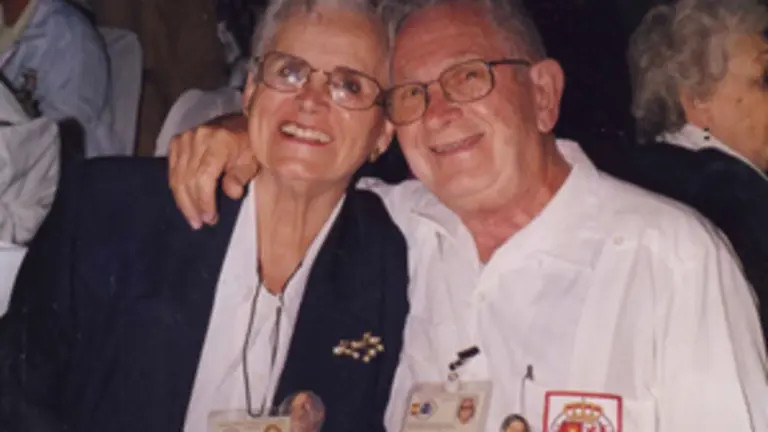 Jos&eacute; Ram&oacute;n Gonz&aacute;lez Garc&iacute;a, en una imagen con su esposa. 