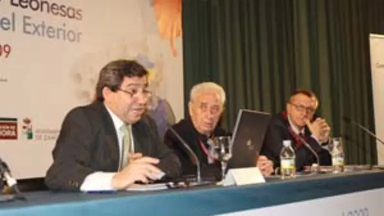  Juan Andrés Blanco, durante uno de los congresos sobre emigración celebrados en Zamora.