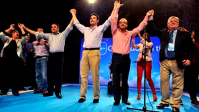  José Manuel Soria y sus colaboradores celebraron los resultados obtenidos.