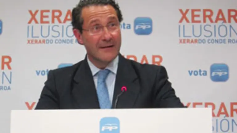  Gerardo Conde Roa, en la celebraci&oacute;n de su victoria en Santiago.