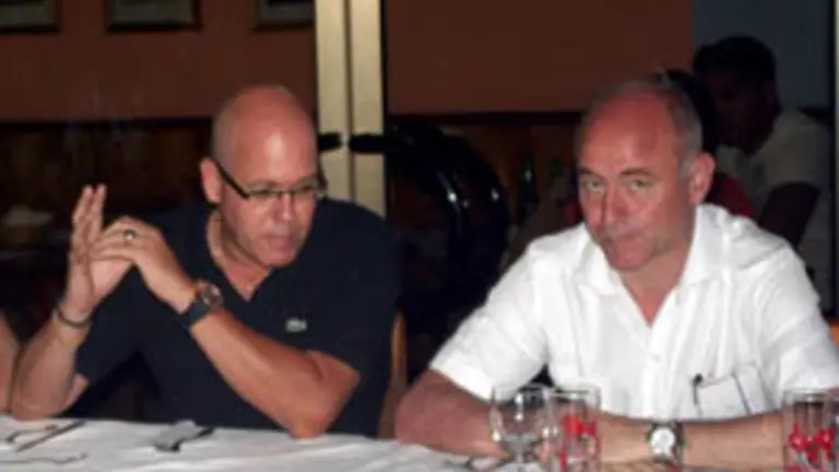 Santiago Camba, con Sergio Toledo, presidente de la Federaci&oacute;n de Sociadades Gallegas de Cuba. 