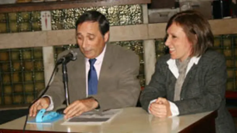 Manuel Su&aacute;rez, durante su charla &lsquo;entre amigos&rsquo;.