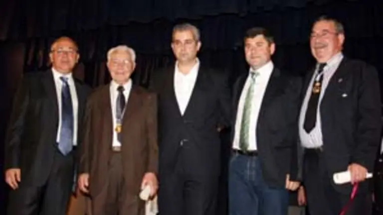  De izda. a dcha., Adolfo Gacio, Benigno Villaverde, Alejandro L&oacute;pez, Ovidio Garrido y Horacio Pegito.