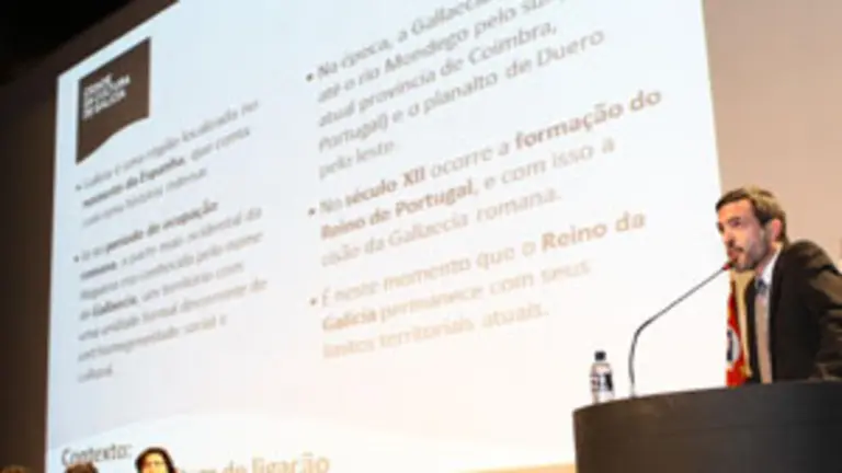  Ignacio Santos, durante su intervenci&oacute;n en la mesa redonda &lsquo;Museos, desarrollo territorial y turismo&rsquo;.