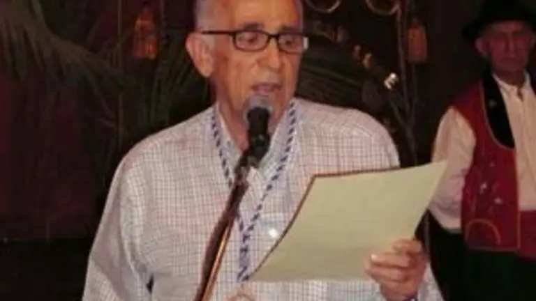  Enrique Plasencia, presidente de la ACBC Isla de La Gomera, durante una de sus declamaciones la Virgen de Guadalupe, patrona de los gomeros.