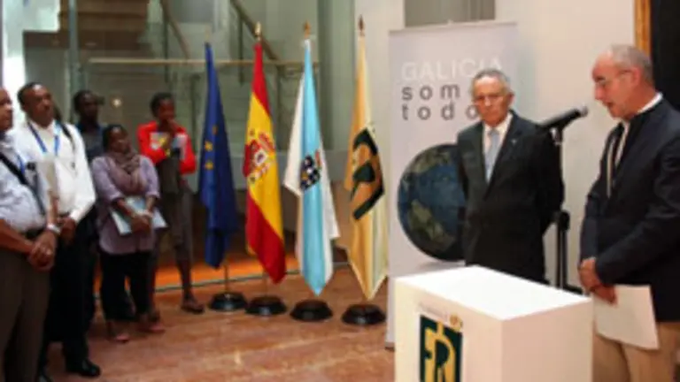 Santiago Camba, durante la inauguraci&oacute;n de la exposici&oacute;n, la pasada semana en A Coru&ntilde;a. 