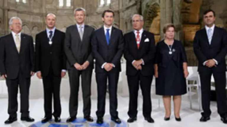 Modesto Seara, Antonio Fern&aacute;ndez De Buj&aacute;n, Alfonso Rueda, Alberto N&uacute;&ntilde;ez Feij&oacute;o, Luis Espada, Mar&iacute;a del Carmen Porto y Roberto Tojeiro, tras la entrega de las Medallas Castelao 2011. 