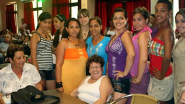 Las &lsquo;Chunguitas&nbsp;de Castrol&rsquo; lograron el segundo lugar en el &lsquo;Liz Alfonso&rsquo;. 