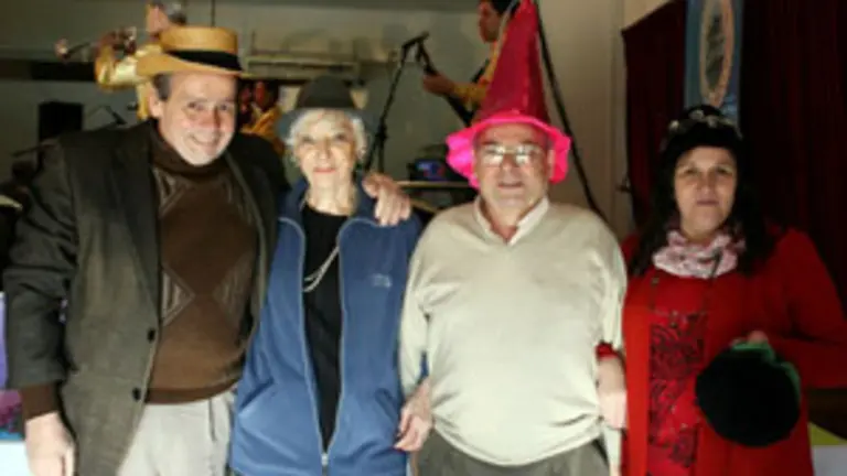 De izda. a dcha., el presidente, Carlos O. Ameijeiras Mi&ntilde;ones; la protesorera Gladys A. Raguet; el vicepresidente, Constantino Ameijeiras; y la secretaria, Silvia I. Ameijeiras. 