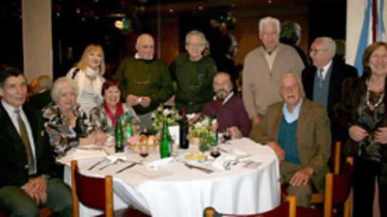  Parte de la Comisi&oacute;n directiva, encabezada por su presidente, Jos&eacute; Luis G&oacute;nzalez Troncoso.