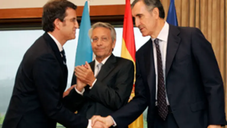  Jos&eacute; Mar&iacute;a Castellano &ndash;dcha.&ndash;, con el presidente de la Xunta, N&uacute;&ntilde;ez Feij&oacute;o y Julio Fern&aacute;ndez Gayoso (c).