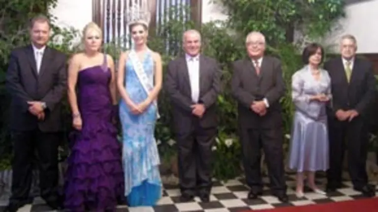 José Miguel Pérez, Teresita Casañas, Andrés Socorro, José Manuel Armas, Olga Gutiérrez, y Fernando Mifsut Torres.