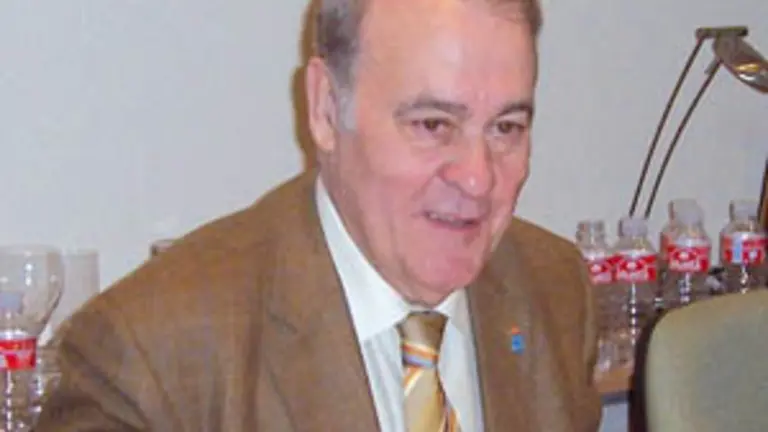  Jos&eacute; Luis Casas Villanueva.