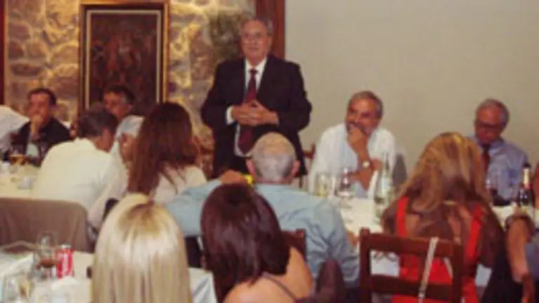  Manuel Antas Fraga dirigi&oacute; unas palabras a los asistentes.