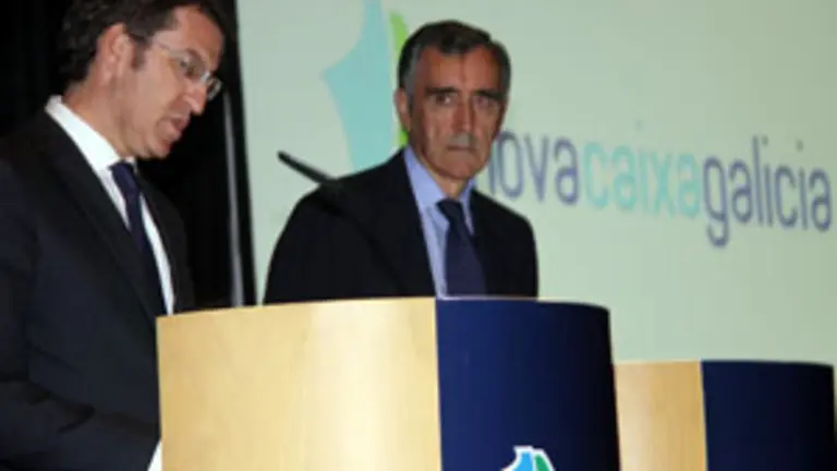 Alberto N&uacute;&ntilde;ez Feij&oacute;o y Jos&eacute; Mar&iacute;a Castellano, presidente de NCG Banco, durante el acto en M&eacute;xico. 