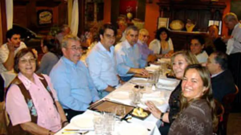  Avelino Garc&iacute;a Melle -3&ordm; por la izda.- y Diego Calvo -3&ordm; por la izda.-.