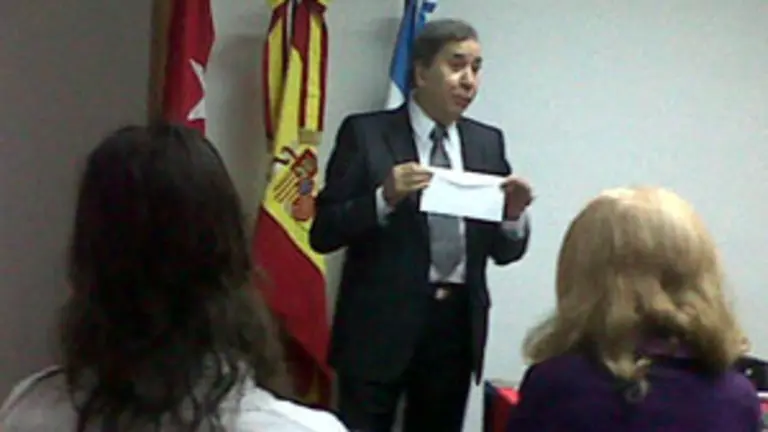  Francisco Puebla, durante la sesión informativa.