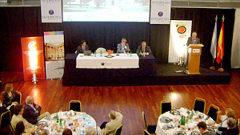  La C&aacute;mara organiz&oacute; un almuerzo en honor a los visitantes.