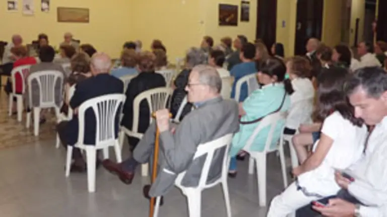  Un momento del acto de celebraci&oacute;n del D&iacute;a de la Madre.