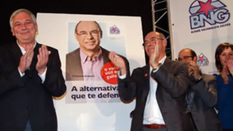  Guillerme V&aacute;zquez lider&oacute; el acto del BNG en Santiago.