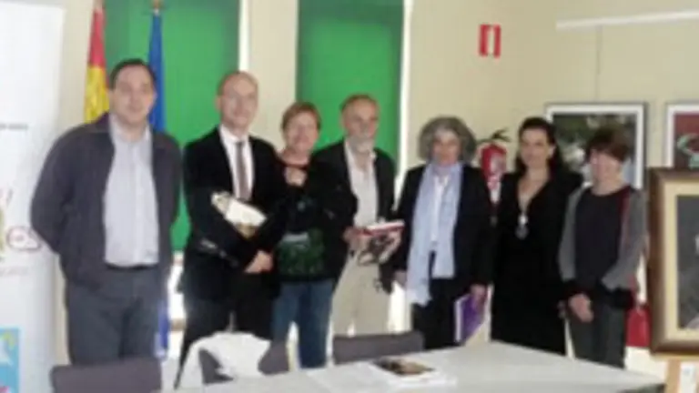  Miembros del jurado que fallaron el premio.