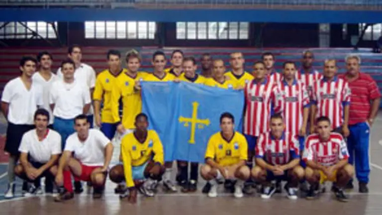  Integrantes de los equipos de Juventud Asturiana.