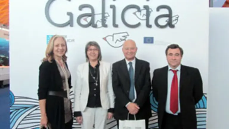  La conselleira do Mar &ndash;2&ordf; izda.&ndash;, durante su presencia en la feria que se celebr&oacute; en Rimini.