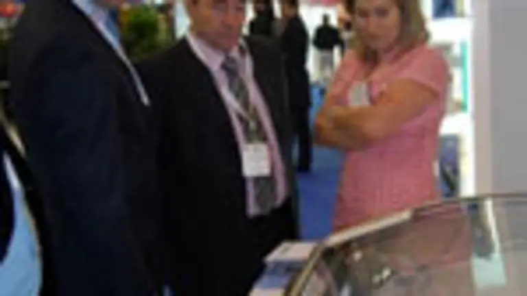  Un momento de la visita al estand de la Xunta en la feria de Bruselas.