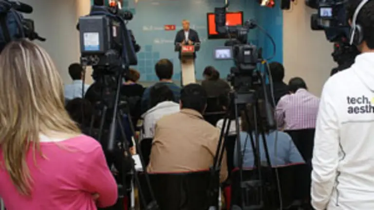  Momento en que Pachi V&aacute;zquez valora los resultados obtenidos por el PSdeG.