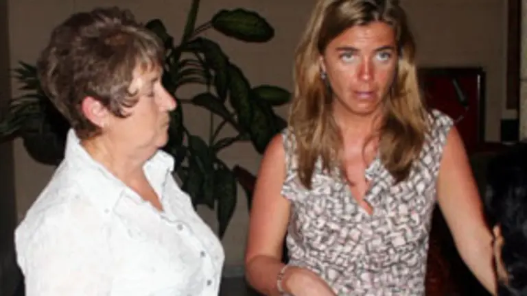  Victoria Cristóbal, acompañada por Mery Rico, en una de sus últimas visitas a La Habana.