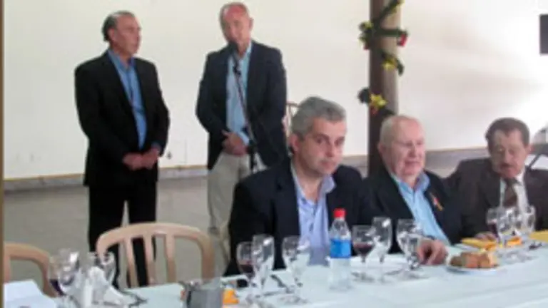 Santiago Camba, durante su intervenci&oacute;n en el acto desarrollado en el Centro Gallego de Mar del Plata. 