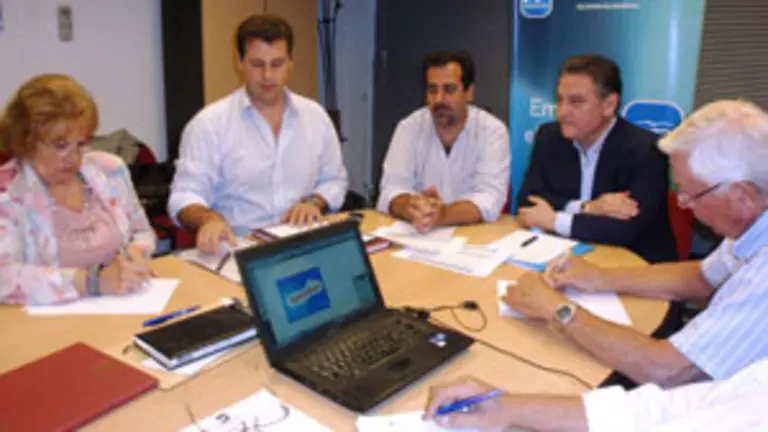  Prada, en la reuni&oacute;n del Comit&eacute; Ejecutivo del PP en Argentina. 