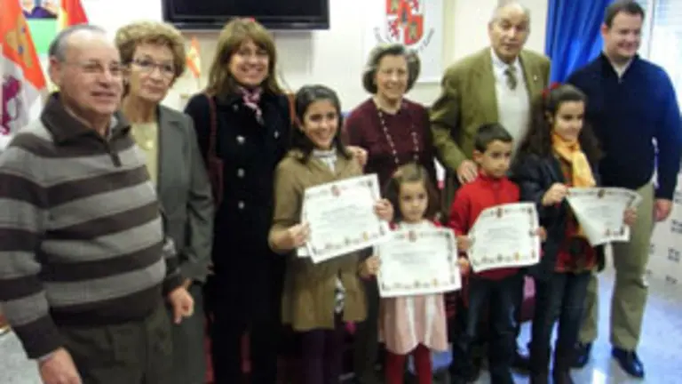  Un momento de la entrega de los premios infantiles.